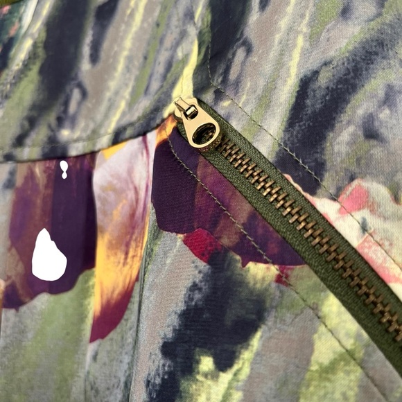 Ted Baker London Tulip Floral Print
Pleated Mini Skirt - Picture 3 of 10